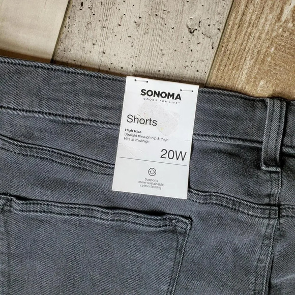 NWT Sonoma Women's Plus Size Black Denim High-Rise Raw Hem Shorts Size 20W - Picture 6 of 12